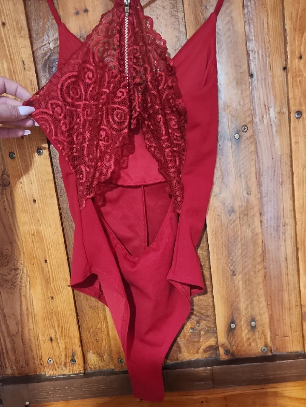 Scarlet Lace-Back V-Neck Bodysuit - Picture 3 of 3